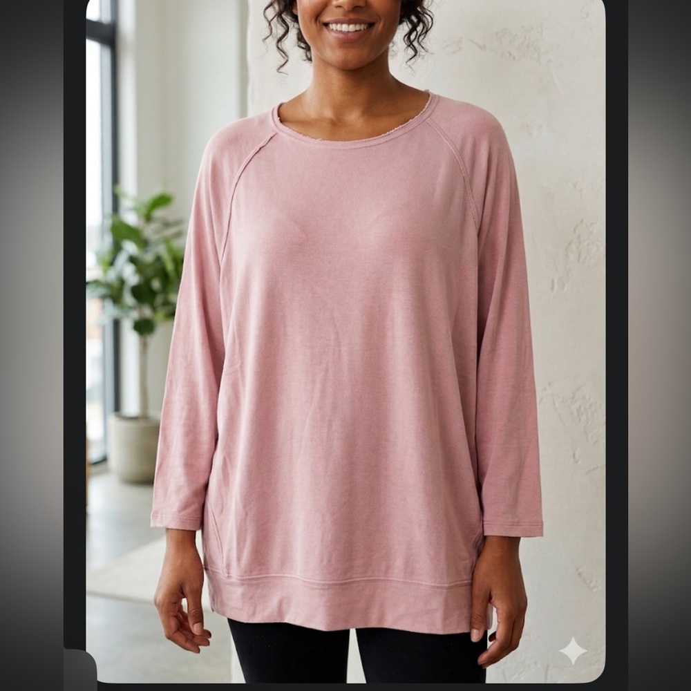 Women's Long Sleeve Crewneck Top in Dusty Rose NWT